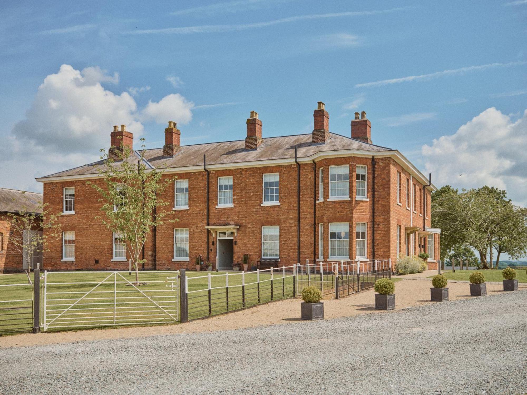 Constantine House Hotel Tamworth Eksteriør billede
